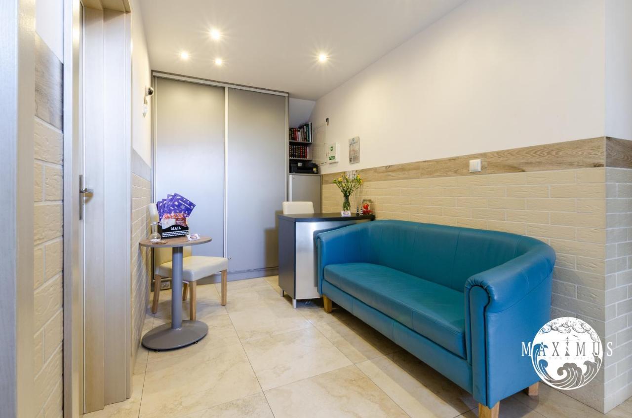 Maximus Hotel อุสตกา ภายนอก รูปภาพ